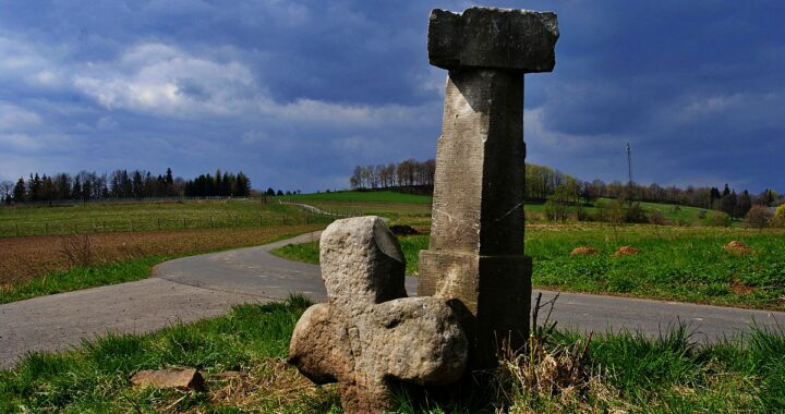 krzyż pokutny Klecza Wleń Dolina Bobru
